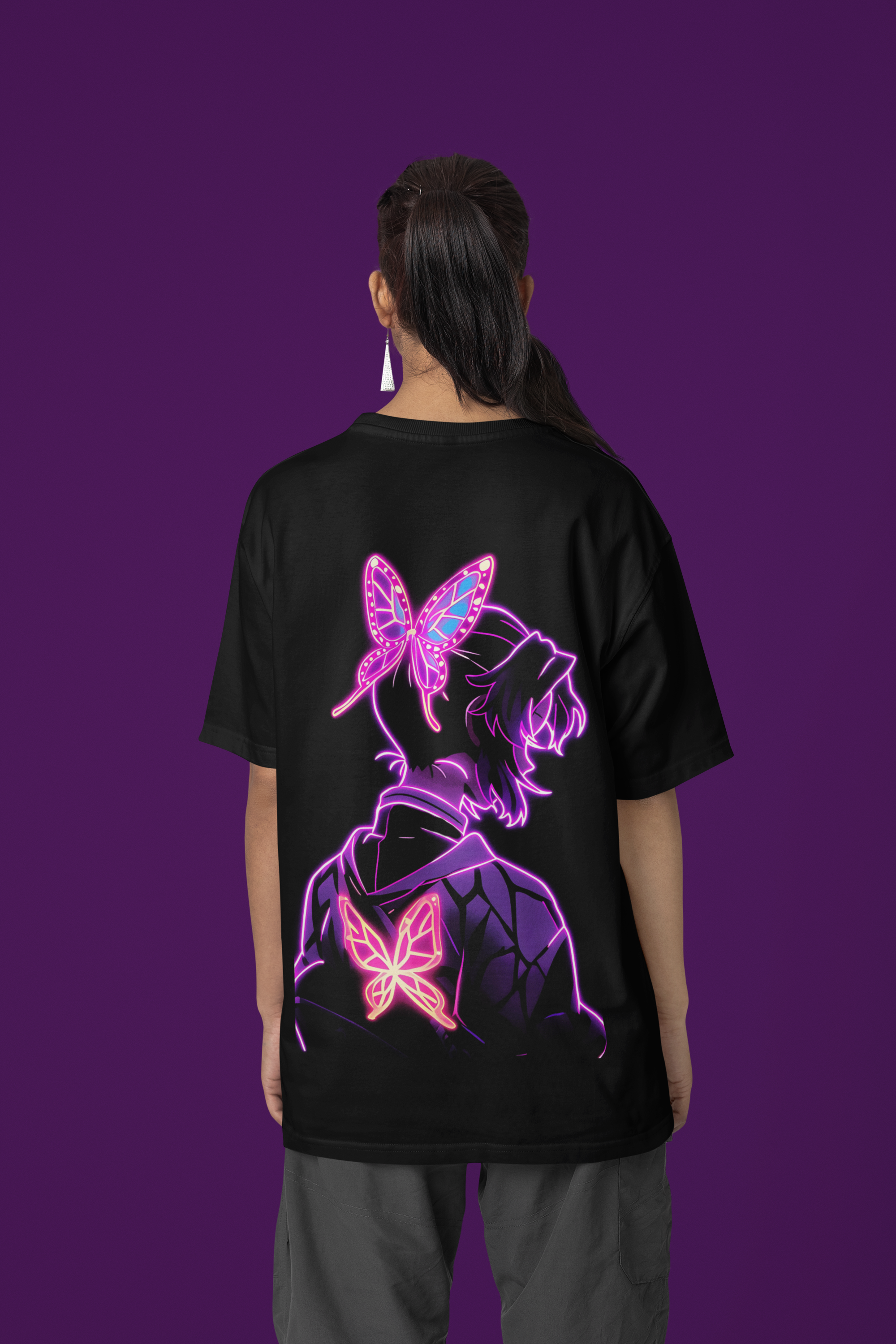 Playera Backprint Mariposa | Efecto Luminiscente